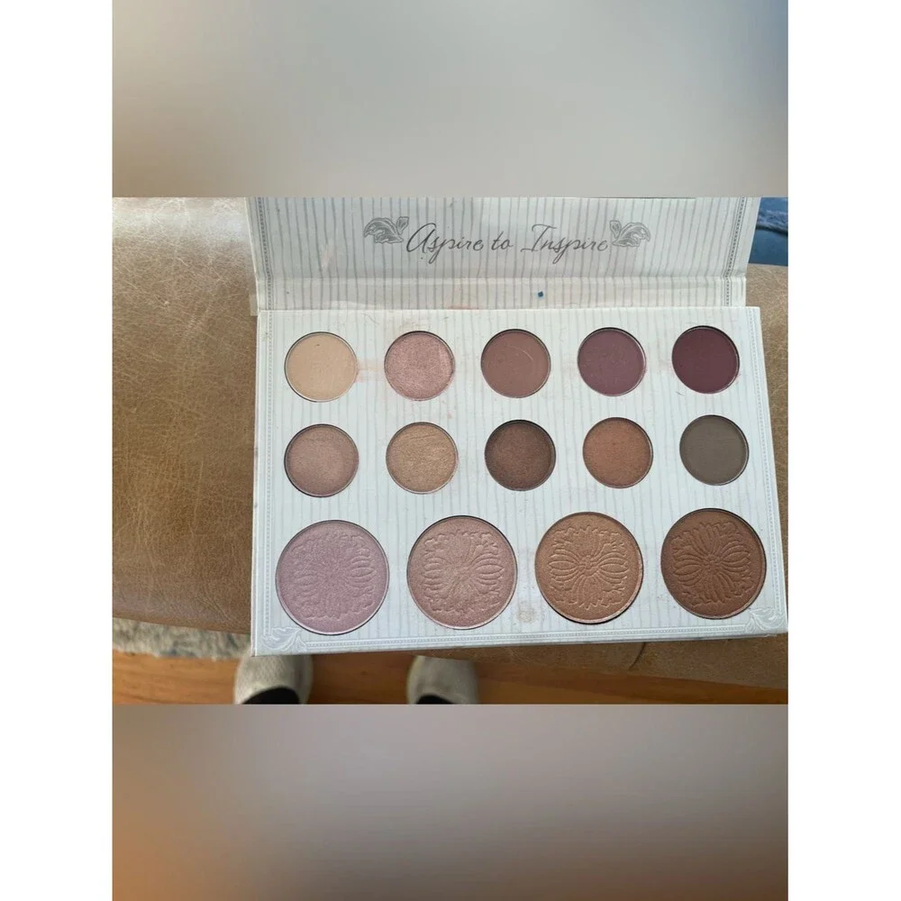 BH Cosmetics Carli Bybel 10 Eyeshadow 4 Highlighter Palette Makeup
